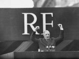 French President Charles De Gaulle Making a Speech Fotografisk tryk af Loomis Dean French President Charles De Gaulle Making a Speech Fotografisk tryk af Loomis Dean