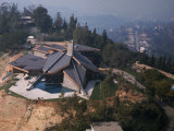 Aerial View of Basketball Player Wilt Chamberlain's Expansive Home Impressão fotográfica premium por Ralph Crane Aerial View of Basketball Player Wilt Chamberlain's Expansive Home Impressão fotográfica premium por Ralph Crane