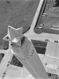 Aerial Shot of San Jacinto Monument. 1952 Houston, Texas Lámina fotográfica por Margaret Bourke-White