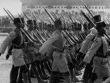 Gold Coast Soldiers Marching in a Parade During the Independence Celebration Lámina fotográfica