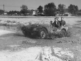Jeep Being Tested in Mud at Camp Holabird Lámina fotográfica Jeep Being Tested in Mud at Camp Holabird Lámina fotográfica