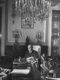 Provisional President Jose Linhares, Sitting in His Office Lámina fotográfica Provisional President Jose Linhares, Sitting in His Office Lámina fotográfica