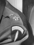 Supreme Allied Commander Gen. Dwight D. Eisenhower, Wearing a New Shoulder Tab, Showing Fine Stars Lámina fotográfica Supreme Allied Commander Gen. Dwight D. Eisenhower, Wearing a New Shoulder Tab, Showing Fine Stars Lámina fotográfica
