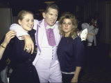 Singer Jerry Lee Lewis and Wife Kerrie with Daughter Phoebe at Rock and Roll Hall of Fame Lámina fotográfica de primera calidad por Ann Clifford