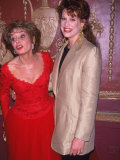 Newswoman Barbara Walters with Her Daughter, Jackie Gruber Lámina fotográfica de primera calidad por David Mcgough Newswoman Barbara Walters with Her Daughter, Jackie Gruber Lámina fotográfica de primera calidad por David Mcgough