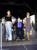 Paralyzed Actor Christopher Reeve W, Daughter Alexandra and Wife Dana on Liberty Island Lámina fotográfica de primera calidad por Dave Allocca Paralyzed Actor Christopher Reeve W, Daughter Alexandra and Wife Dana on Liberty Island Lámina fotográfica de primera calidad por Dave Allocca