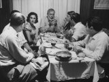 Author, Ernest Hemingway During Visit with Bullfighter Antonio Ordonez Fototryk i høj kvalitet af Loomis Dean Author, Ernest Hemingway During Visit with Bullfighter Antonio Ordonez Fototryk i høj kvalitet af Loomis Dean
