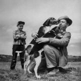 Nettie and Duke Greeting Author Fred Gipson and His Son Mike before the Coon Hunt Lámina fotográfica
