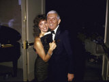 Actress Jaclyn Smith and Producer Aaron Spelling Lámina fotográfica de primera calidad por Kevin Winter Actress Jaclyn Smith and Producer Aaron Spelling Lámina fotográfica de primera calidad por Kevin Winter