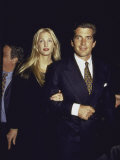 John F. Kennedy Jr. and Wife Carolyn at George Magazine's 2nd Anniversary Party Lámina fotográfica de primera calidad por Dave Allocca John F. Kennedy Jr. and Wife Carolyn at George Magazine's 2nd Anniversary Party Lámina fotográfica de primera calidad por Dave Allocca