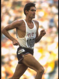 US Track Athlete Jim Ryun in Action at the Summer Olympics Lámina fotográfica de primera calidad por John Dominis