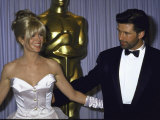 Actors Kim Basinger and Alec Baldwin in Press Room at the Academy Awards Lámina fotográfica de primera calidad