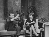 Jack Paar Clowning with French Singer Genevieve During His TV Program Fototryk i høj kvalitet af Yale Joel Jack Paar Clowning with French Singer Genevieve During His TV Program Fototryk i høj kvalitet af Yale Joel