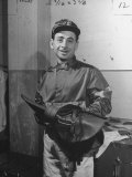 Jockey Johnny Longden Smiling and Holding Saddle Lámina fotográfica de primera calidad por Martha Holmes Jockey Johnny Longden Smiling and Holding Saddle Lámina fotográfica de primera calidad por Martha Holmes