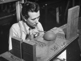 Architect Anthony Zic Working on a Model of the United Nations Headquarters Buildings Lámina fotográfica de primera calidad