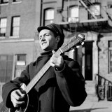 Folk Singer Woody Guthrie in Nyc Lámina fotográfica de primera calidad