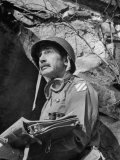 Artist George Biddle Sketching Battlefront Scenes During World War Ii Stampa fotografica Premium