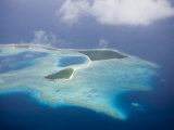 Aerial View of Marshall Islands, Ailinglaplap Atoll, Micronesia, Pacific Ocean Photographie par Reinhard Dirscherl