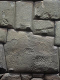 Famous 12-Sided Stone in Inca Stonework Wall in Cusco, Peru Lámina fotográfica por David Matherly Famous 12-Sided Stone in Inca Stonework Wall in Cusco, Peru Lámina fotográfica por David Matherly