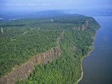 Palisades Along the Hudson River, New Jersey, USA Photographic Print by Jim Wark
