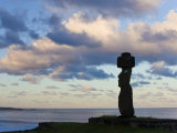 Ahu Ko Te Riku, the Only Topknotted and Eyeballed Moai on the Island, Easter Island, Chile Photographic Print by Hellier Gavin