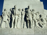 Close-Up of Sculptures of Travis and Crockett on the San Antonio Memorial, Texas, USA Photographie par Rawlings Walter