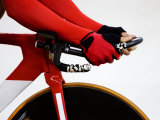 Detail of Cyclist Racing on the Velodrome Track, Athens, Greece Lámina fotográfica por Paul Sutton Detail of Cyclist Racing on the Velodrome Track, Athens, Greece Lámina fotográfica por Paul Sutton
