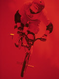 Bmx Cyclist Lámina fotográfica por Paul Sutton Bmx Cyclist Lámina fotográfica por Paul Sutton
