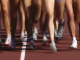 Blurred Action of Women Runners During a Track Race Lámina fotográfica por Steven Sutton