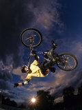 Bmx Cyclist Flys over the Vert Fotografie-Druck