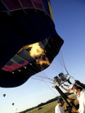 Hot Air Balloon Being Prepared for Lift Off, New York, USA Lámina fotográfica por Paul Sutton