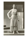 Twenties Mannequin in Long Lace Dress Pósters