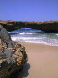 Natural Beach Bridge, Aruba, Caribbean Photographie par Bill Bachmann