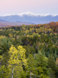 Dusk and Mount Washington, White Mountains, Bethlehem, New Hampshire, USA Impressão fotográfica por Jerry & Marcy Monkman Dusk and Mount Washington, White Mountains, Bethlehem, New Hampshire, USA Impressão fotográfica por Jerry & Marcy Monkman