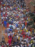 Hindus Celebrate Krishna's Birthday at Patan Durbar Square Photographie par Gordon Wiltsie