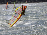 Wind Surfer Gets Upside Down on the Columbia River Photographie par Skip Brown
