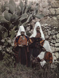 Portrait of Christian Women in Palestine Wearing Antique Veils Lámina fotográfica por Gervais Courtellemont Portrait of Christian Women in Palestine Wearing Antique Veils Lámina fotográfica por Gervais Courtellemont