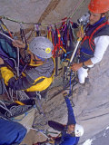John Catto Films Jared Ogden and Mark Synnott Climbing Great Sail Peak Photographie par Gordon Wiltsie