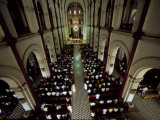Saigon Church Filled with Worshipers Photographie par Paul Chesley