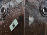 Bow of an Old Whaling Vessel at the Whaling Station at Grytviken Photographie par Kent Kobersteen