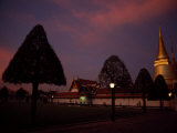Grand Palace Complex from a Slight Distance, at Sunset Fotografisk tryk af Paul Chesley Grand Palace Complex from a Slight Distance, at Sunset Fotografisk tryk af Paul Chesley