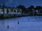 Fly Fishermen on the Moy River at Twilight Photographie par Paul Nicklen