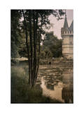 16th Century Chateau Azay-Le-Rideau Sits Beside the Indre River Photographie par Gervais Courtellemont