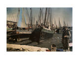 Roscoff Ships Wait to Be Sent to England with Food Photographie par Gervais Courtellemont