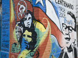 Cerro Alegre, Valparaiso, Chile. Street Scenes, Political Mural Photographie par Richard Nowitz