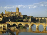 Cathedral and Bridges Reflect in a Tranquil River in Morning Light Photographie par Walter Meayers Edwards
