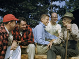 Visitors Talk to a State Park's Elderly Caretaker Photographie par Walter Meayers Edwards