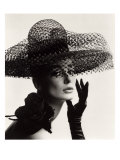 John French - Tania Mallet in a Madame Paulette Stiffened Net Picture Hat, 1963 - Giclee Baskı