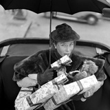 Woman in Fur Coat Carrying Gifts, 1960s reproduction procédé giclée par John French