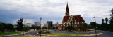 Trees in Front of a Church, Christuskirche, Windhoek, Khomas Region, Namibia Lámina fotográfica por Panoramic Images Trees in Front of a Church, Christuskirche, Windhoek, Khomas Region, Namibia Lámina fotográfica por Panoramic Images